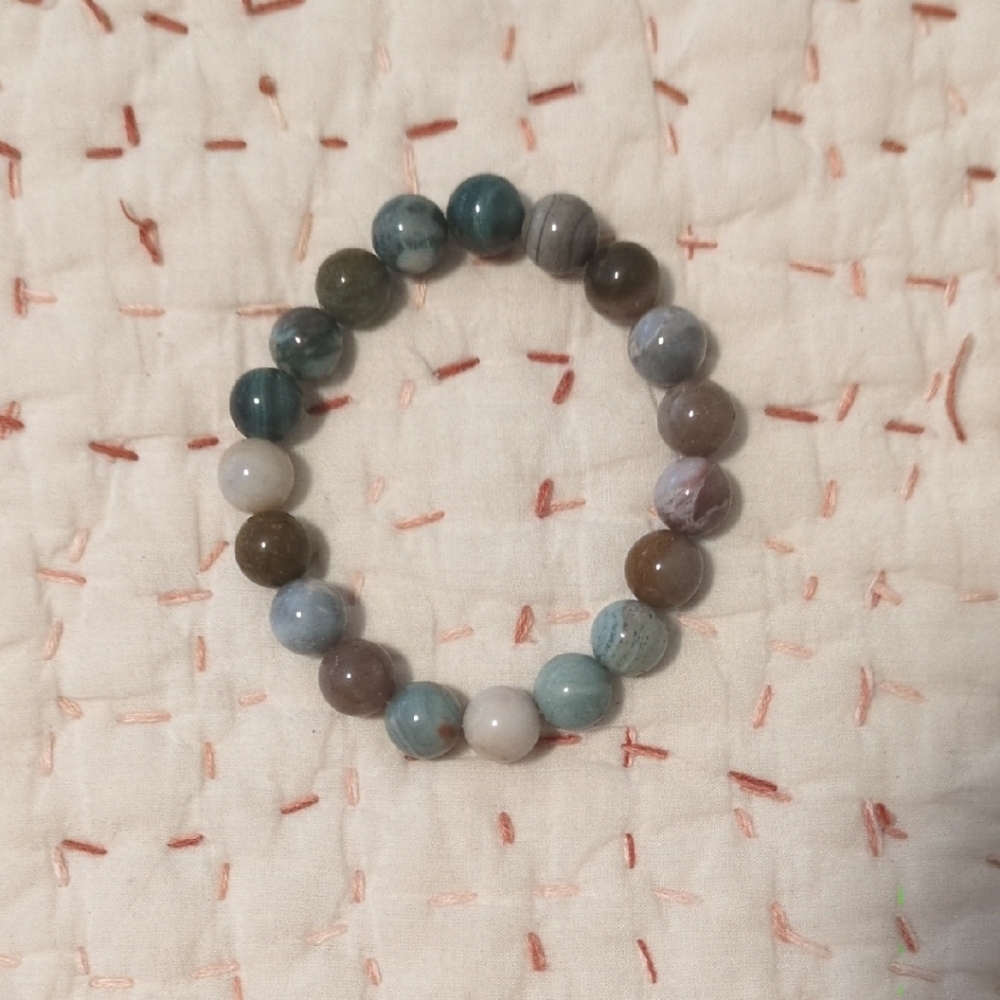 Green Earth Toned Beaded Bracelet
